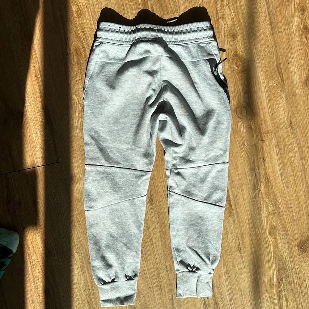 Kids Nike Tech Fleece Pants - Picture 3 of 6